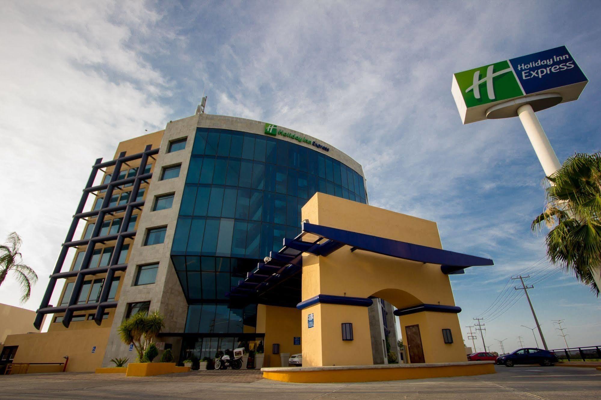 Holiday Inn Express Nuevo Laredo By Ihg Zewnętrze zdjęcie