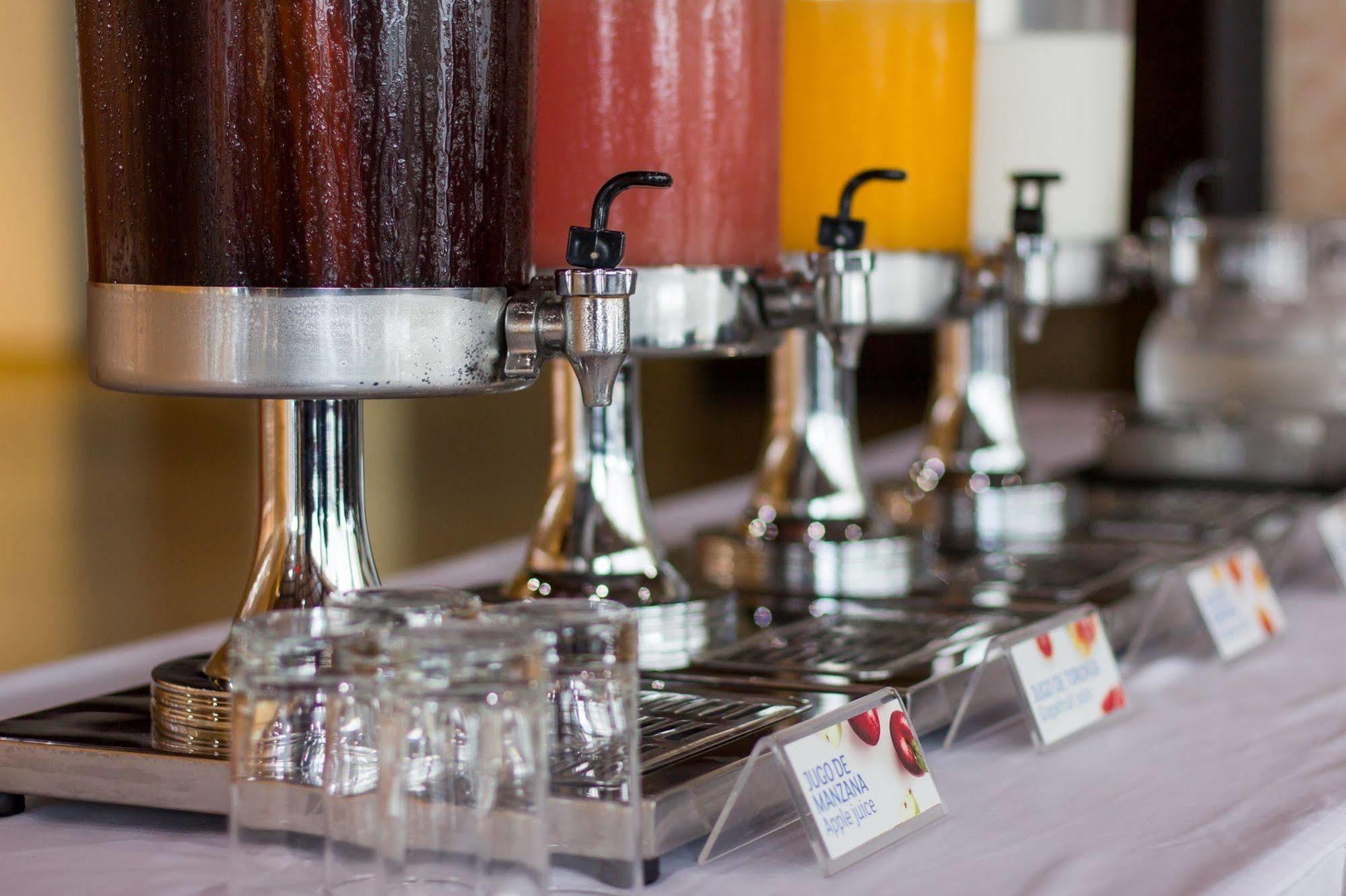 Holiday Inn Express Nuevo Laredo By Ihg Zewnętrze zdjęcie